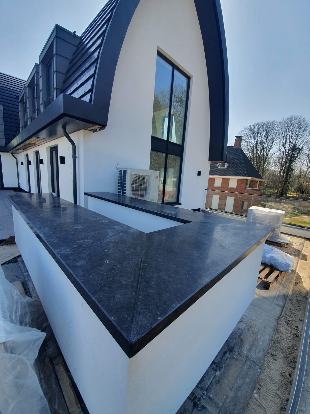 Natuursteen, hardsteen, muurafdekker, maatwerk Wassenaar